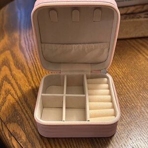 Traveling Jewelry Box Pink